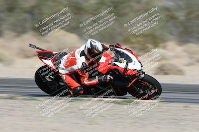 media/Dec-01-2025-Moto Forza (Mon) [[2daa91e15f]]/2-Intermediate Group/Session 3 (Turn 7 Inside Pans)/